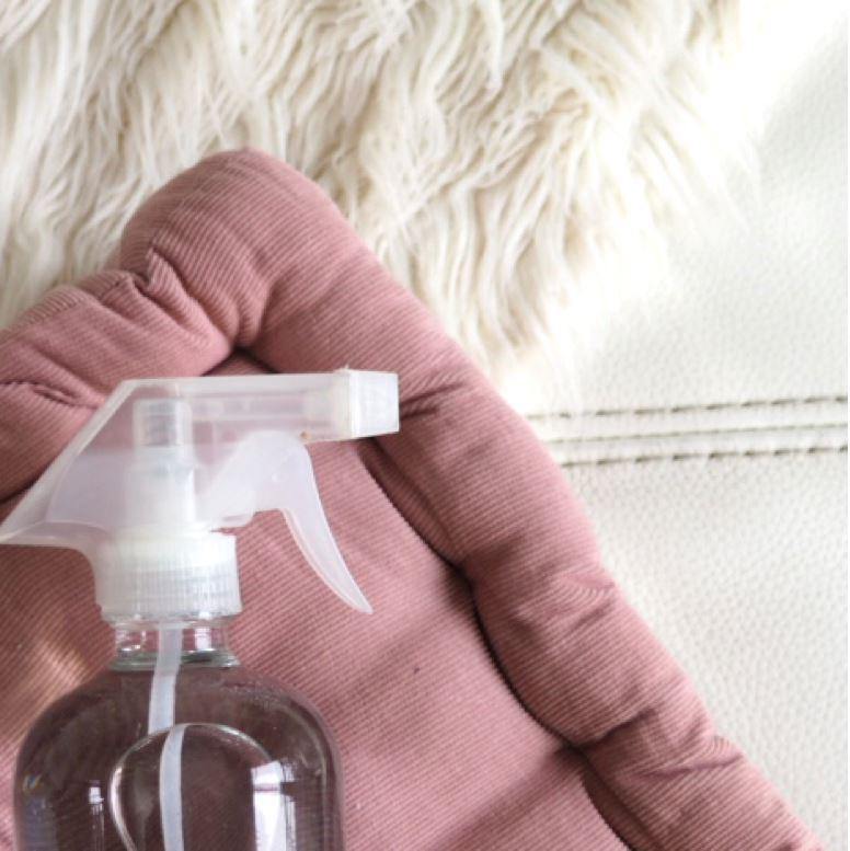 Simple Guide to Clean Your Chair - Phil Zen Design  - Best 2023 Home Office Chairs Desk & Decor