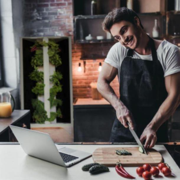 Just Vertical - Phil Zen Design  - Best 2023 Home Office Chairs Desk & Decor