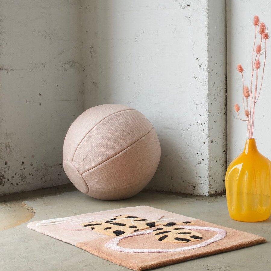 Venn Design - Phil Zen Design  - Best 2023 Home Office Chairs Desk & Decor